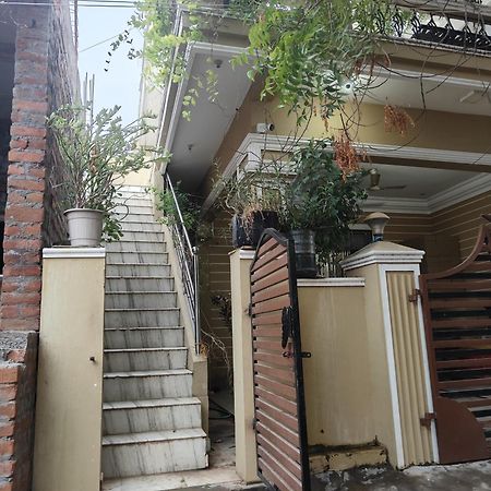 Selvams Home Stay Tiruchchendur Exterior photo